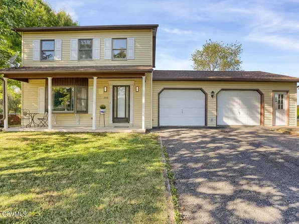 218 Lamplight Ln, Lewisburg, PA 17837