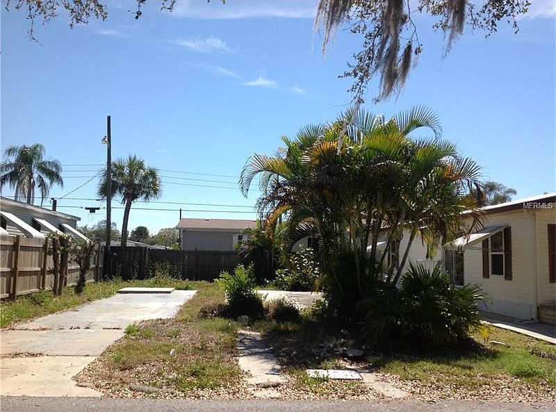1st image of 1110 50th Avenue Plz W
