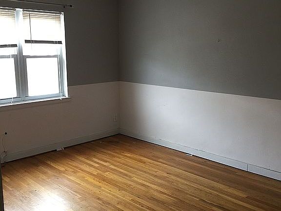 4th image of 1132 Vincent Ave