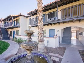 Modern on Mariposa - 14