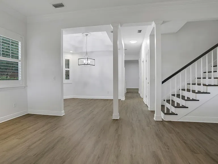 148 S Thornton Ave — Photo 42