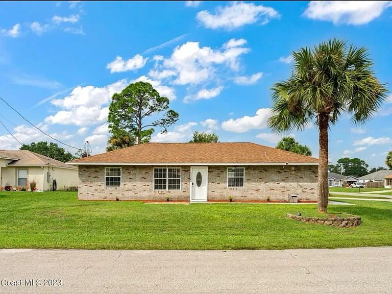 5235 Devon St — Photo 3