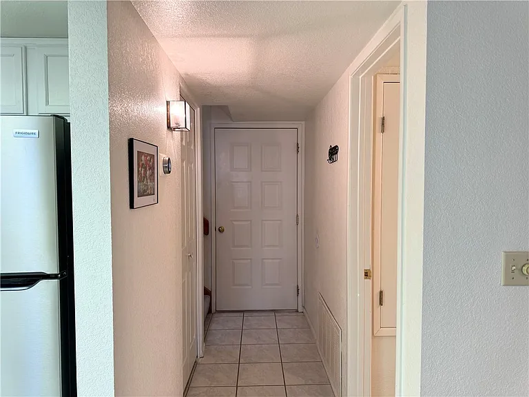 1800 Clubhouse Dr #K90 — Photo 12