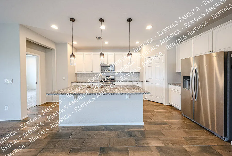 Move-In Special ? Two Weeks Free! — Photo 3