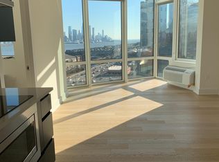 7449 River Rd #1017, North Bergen, NJ 07047