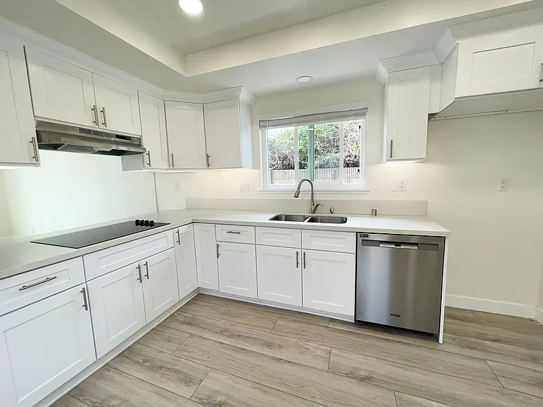 9192 Christine Dr — Photo 21