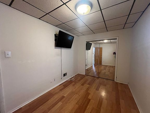 5th image of 2515 W Argyle St #1