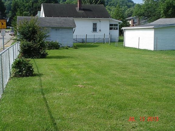 3rd image of 1406 Forest Ave