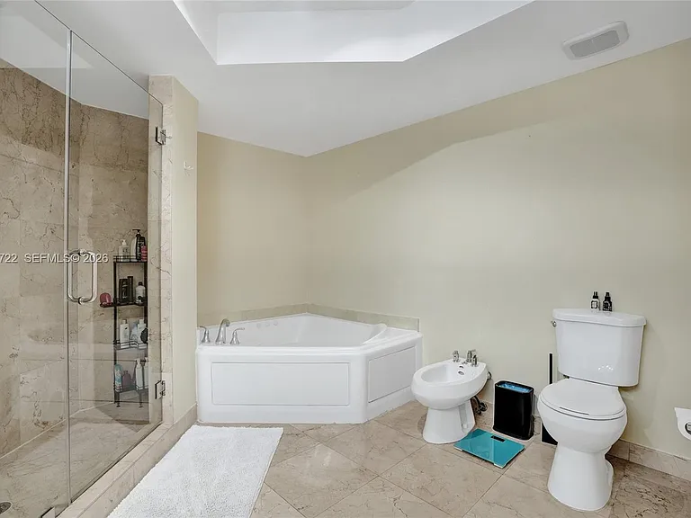 17555 Atlantic Blvd #1202 — Photo 22