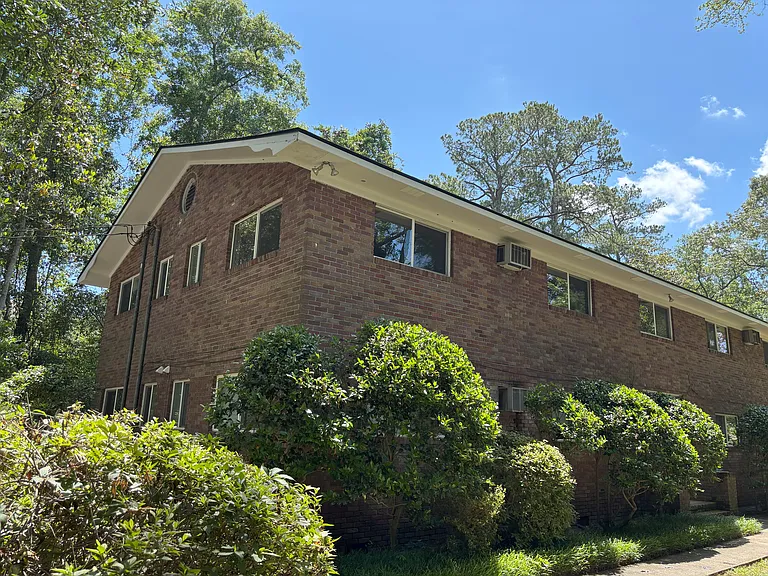 119 Old Country Club Rd #6 — Photo 1
