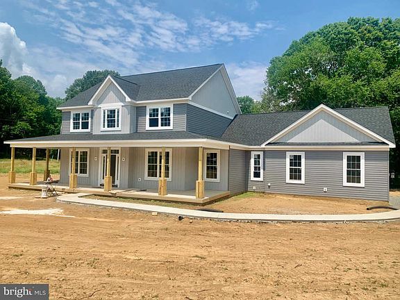 2nd image of 128 Autumn Dr