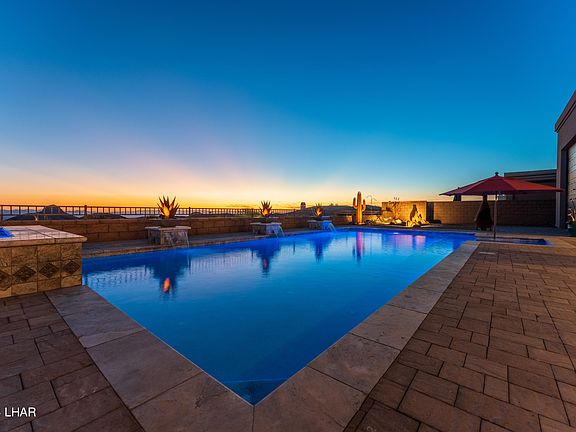 2nd image of 6874 Avienda De Los Foothills