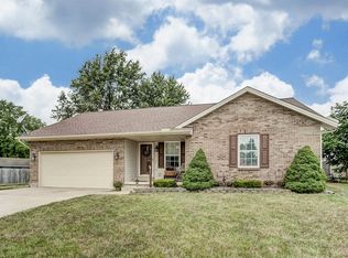 305 Maple Ridge Dr, Wilmington, OH 45177