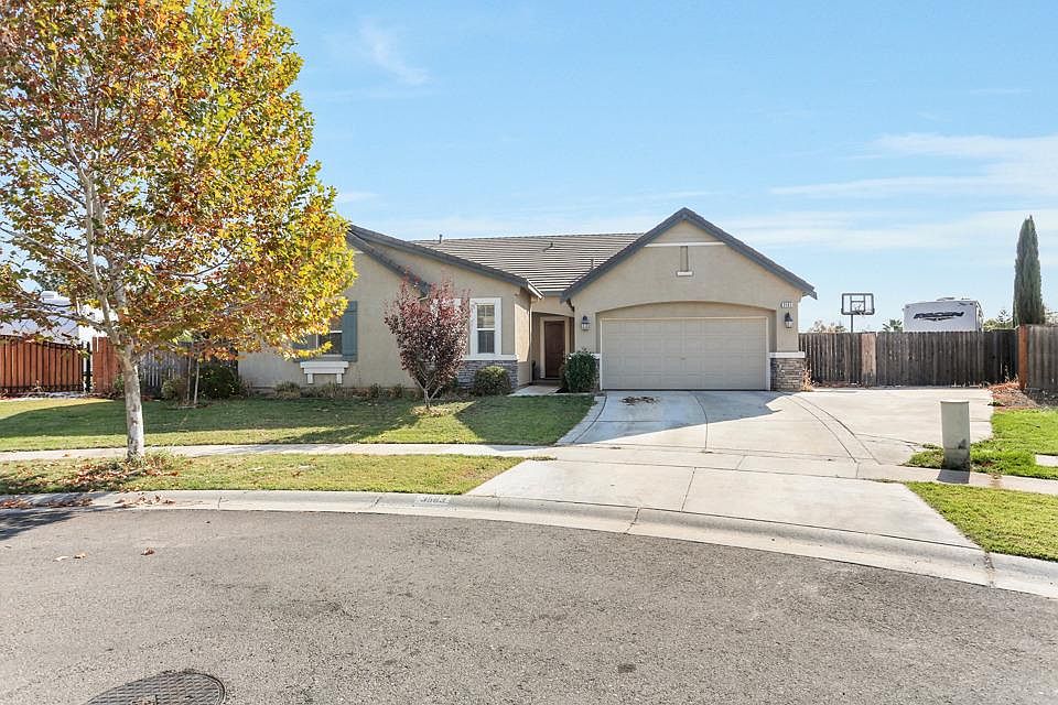 1st image of 3563 Goldenstar St