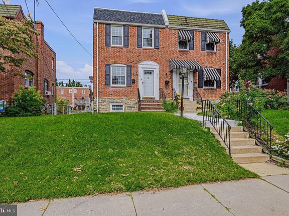 3rd image of 1815 Maple St