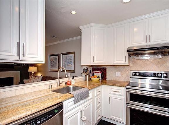 3rd image of 629 Channing Ave #2