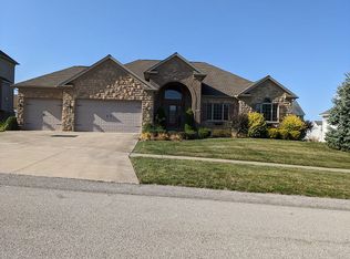 6056 Deerfield Dr, Fairview, PA 16415