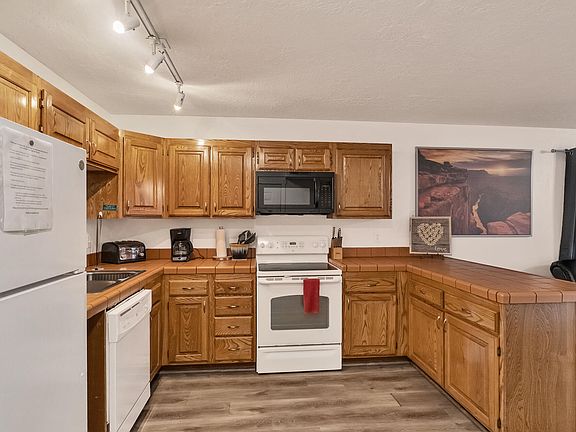 5th image of 860 S Village Rd APT I1