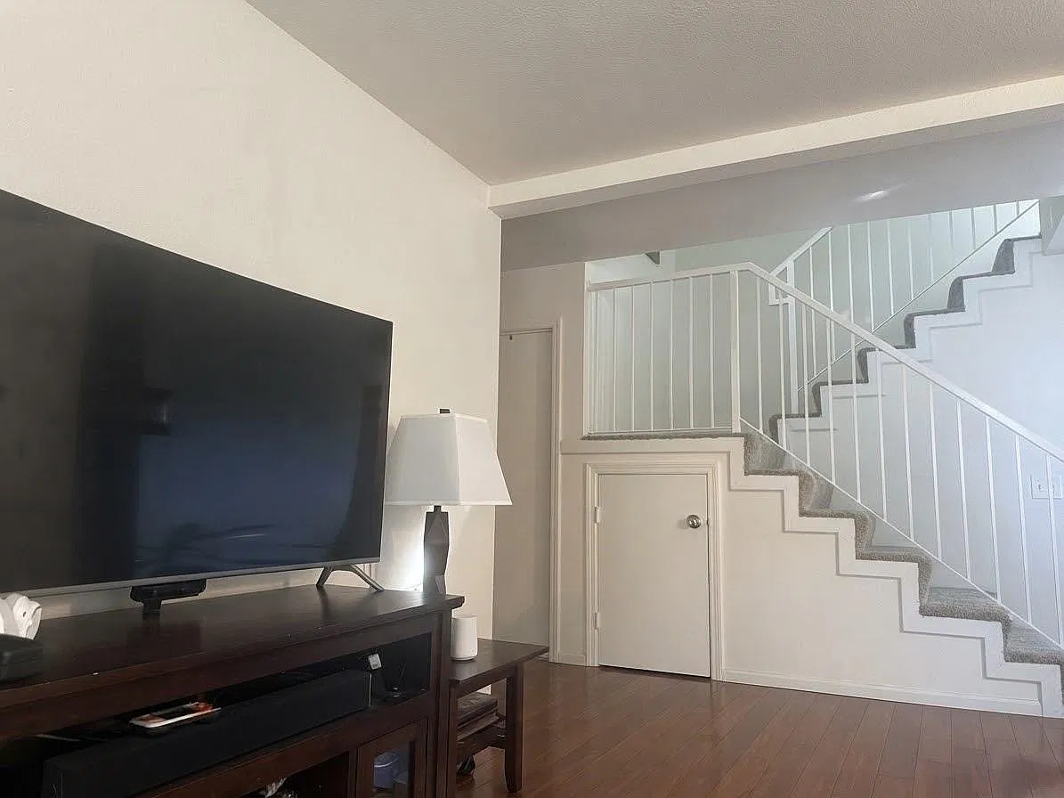 2 bed, 964 sqft, $2,390 — Photo 4