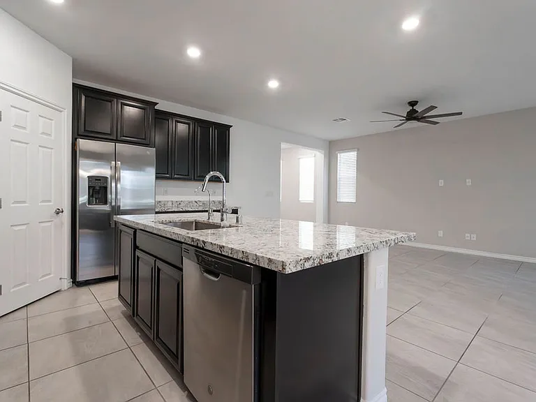 7126 Calvert Cliffs St — Photo 9