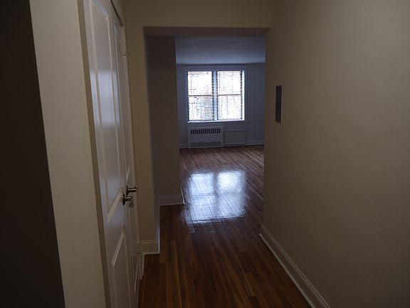 4th image of 143-50 Hoover Ave #3