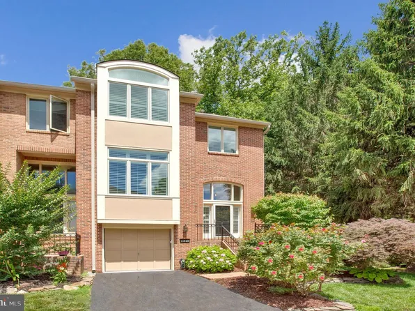 11540 Hemingway Dr, Reston, VA 20194
