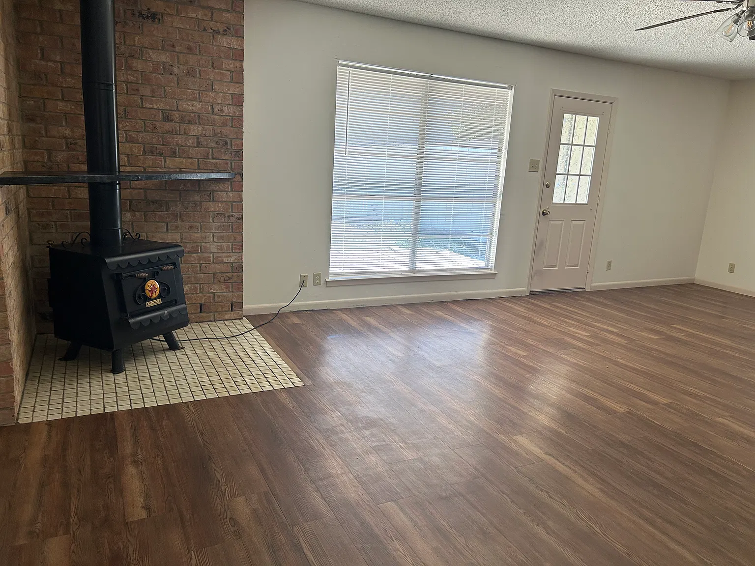 3 bed, 1133 sqft, $1,600 — Photo 4