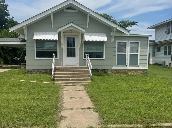 814 E Broadway St, Cushing, OK 74023