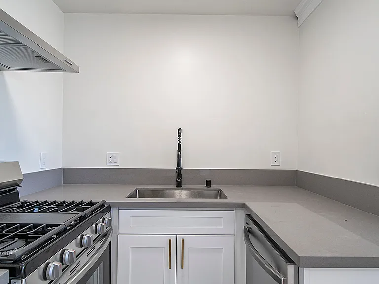 Madison Apt — Photo 1