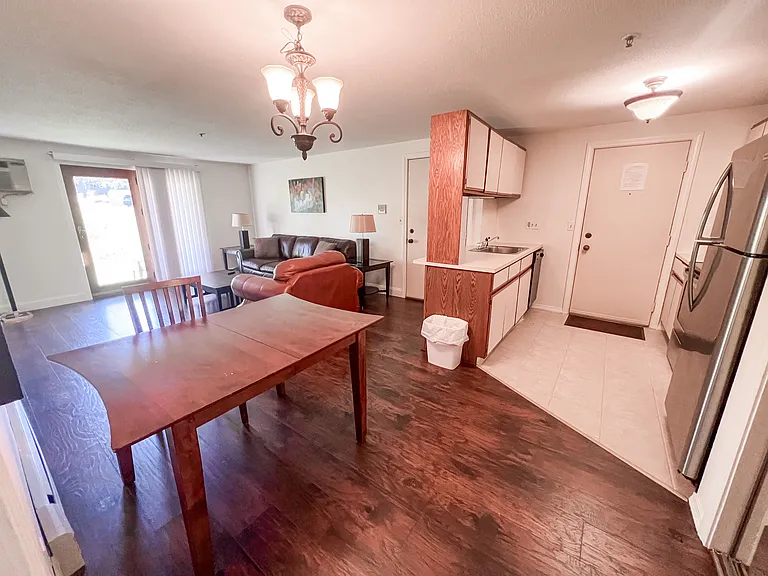 The Highlands Apartments — Photo 6