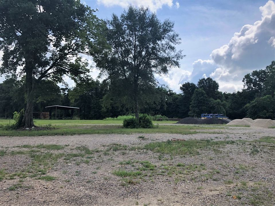 2nd image of 9152 Hwy 190 W
