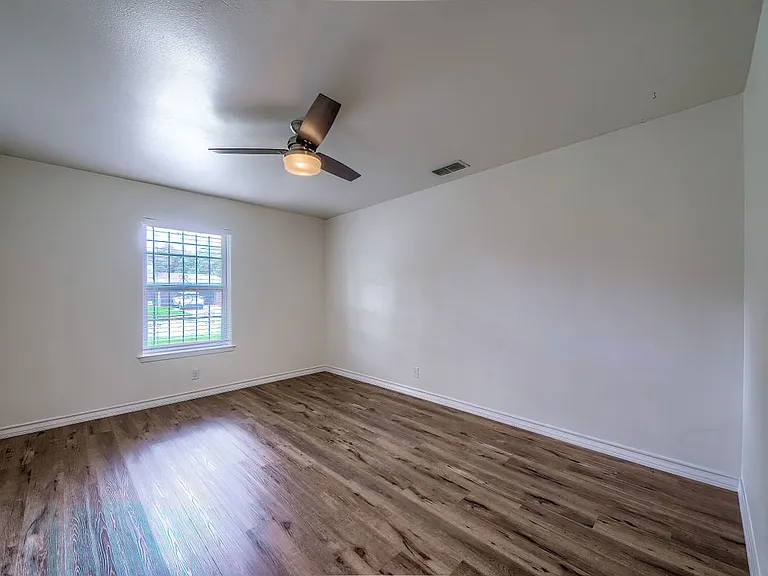 3106 Manila Dr — Photo 20