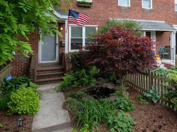 609 S Henry St, Alexandria, VA 22314