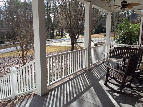 4th image of 4547 Silver Lake Dr