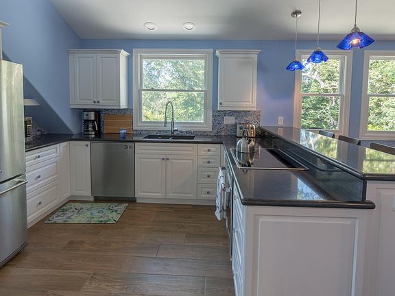 Kitchen and Bar
