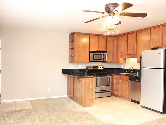 2nd image of 4020 Louisiana St Unit 6