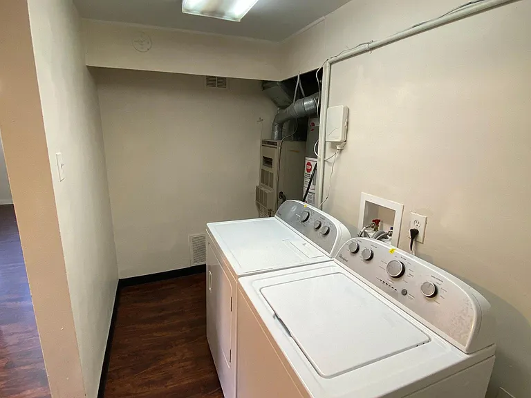 2135 S Cherokee St #B — Photo 6