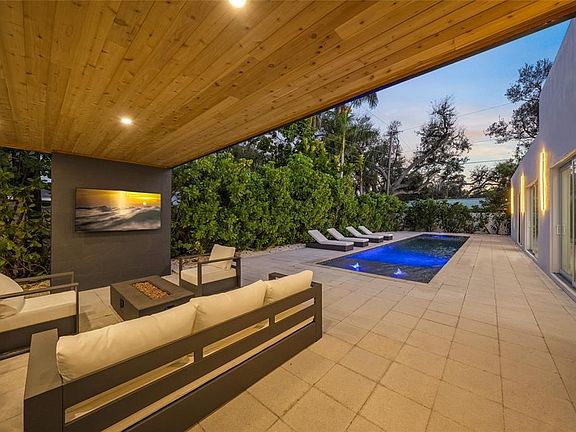 2nd image of 3500 Bay Shore Rd