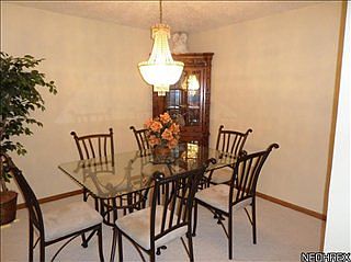 5th image of 1051 Valley Creek Dr