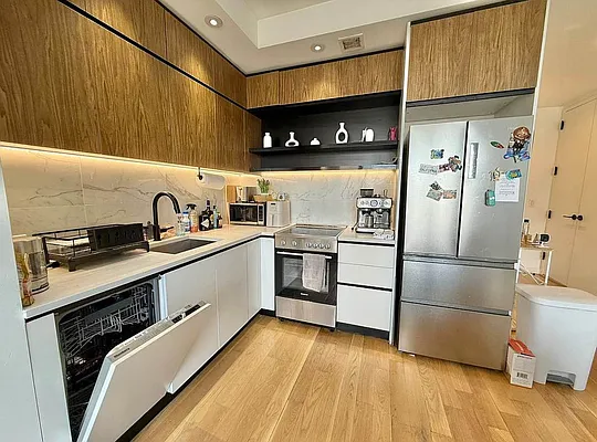 Rented by ERNY LLC | media 31