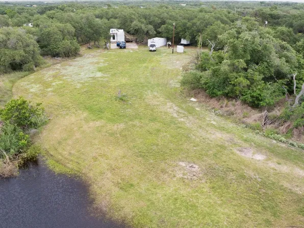 520 W Gile Ave, Aransas Pass, TX 78336