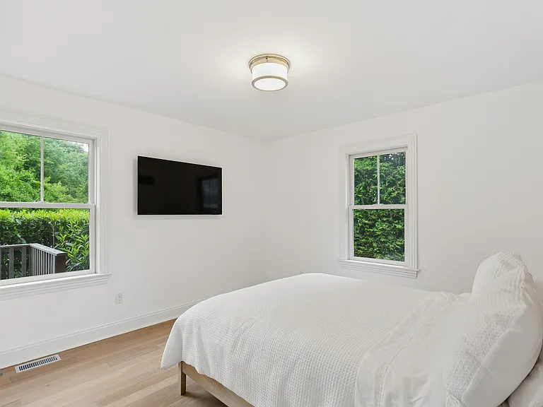 8 Powers Dr — Photo 19