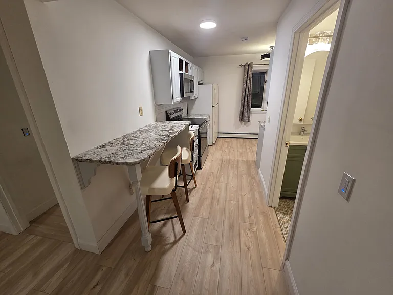27 West St #1 — Photo 3