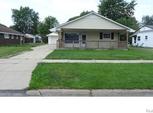8104 Katherine St, Taylor, MI 48180
