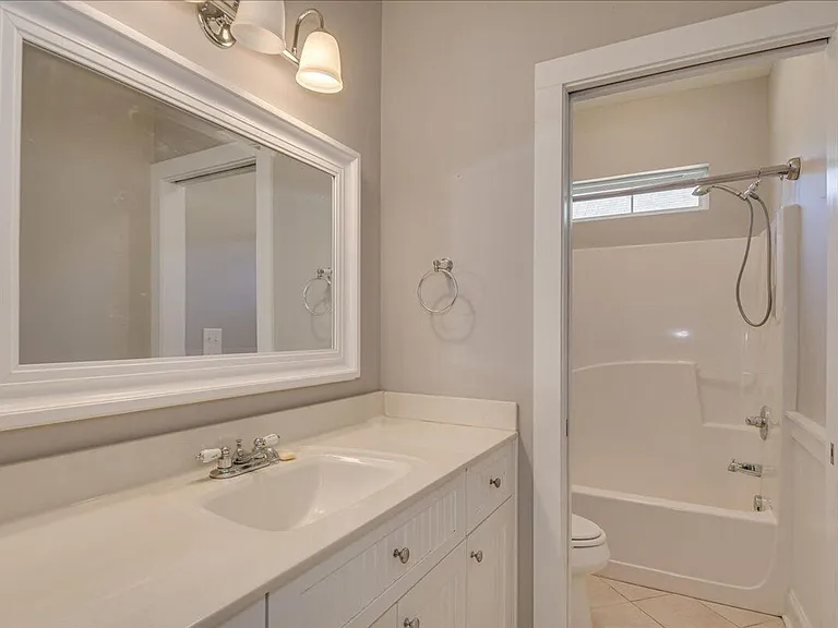 208 Havelock Dr — Photo 23