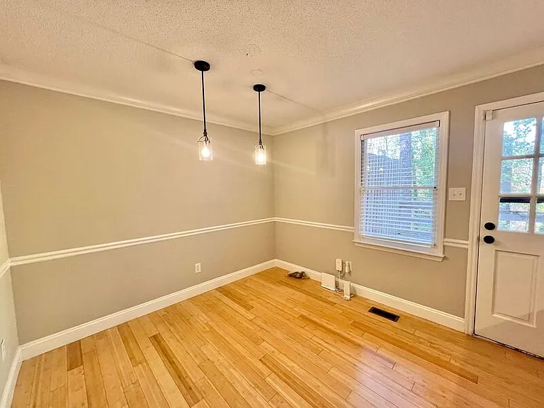 5604 Hamstead Xing — Photo 4