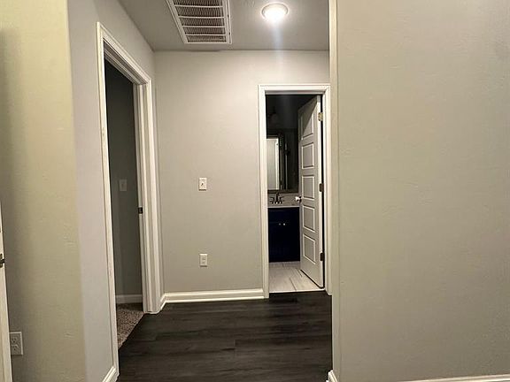 5th image of 9104 SW 47th St