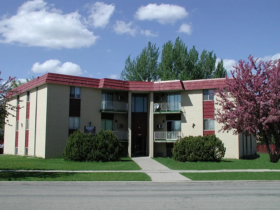 1308 27th Ave S