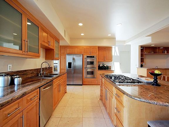 3rd image of 2773 Pelham Pl