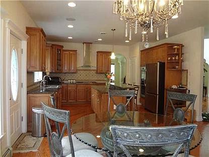 4th image of 8 Fant Farm Ln